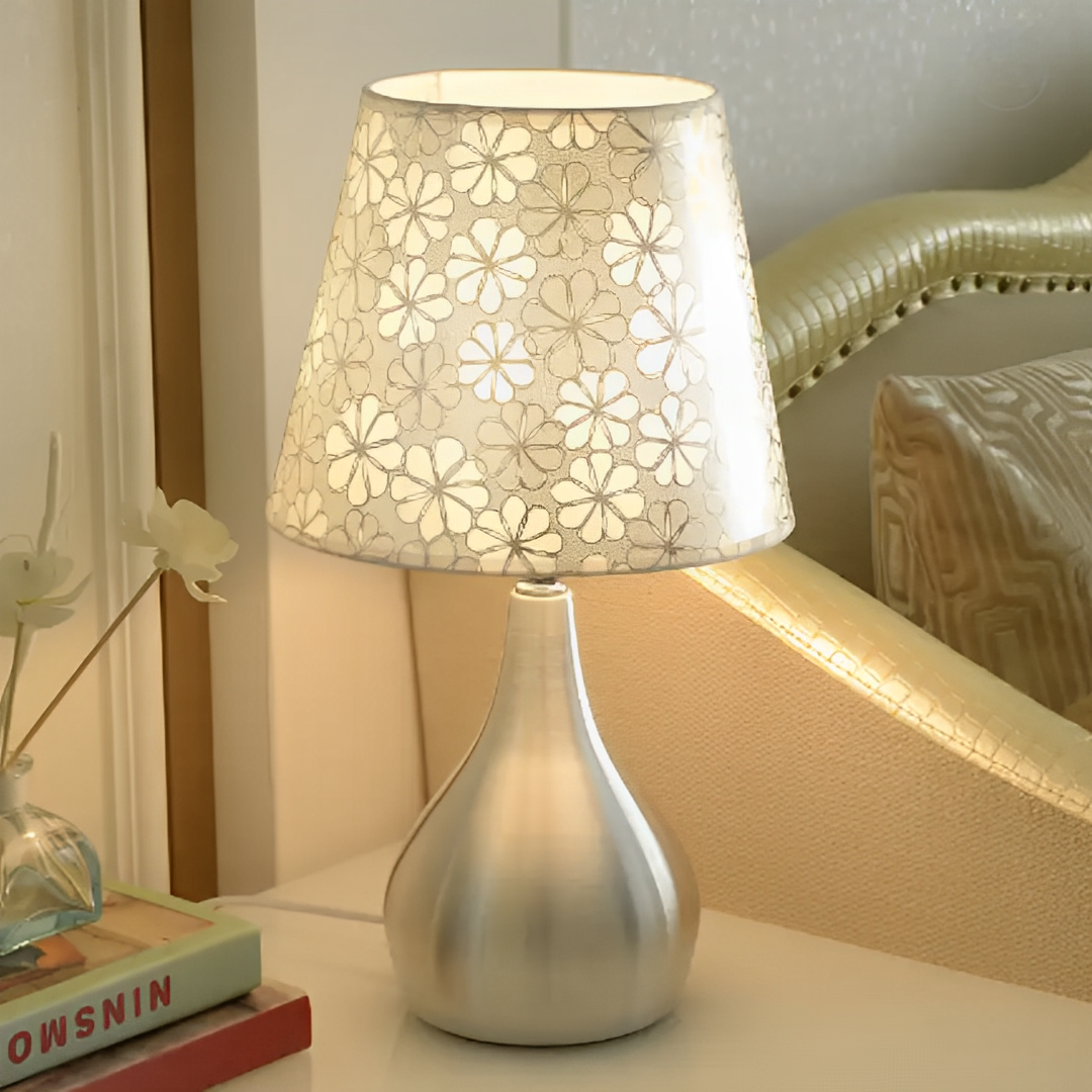 Modern Minimalist Clover Design Bedside Nightstand Lamp Bedroom Living Room - Cortes Creative Homes